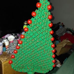 Source Unknown Festive Green and Red Crochet Tree